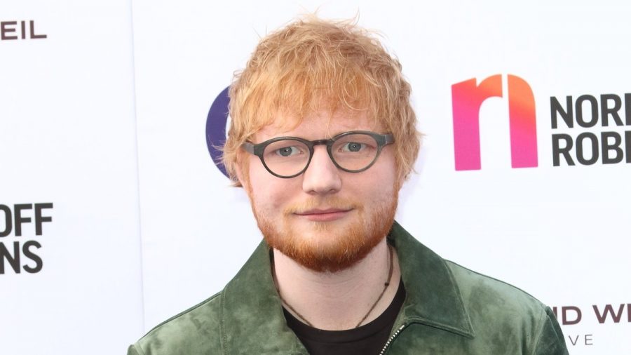 Hat Ed Sheeran Teile seiner Hitsingle "Shape of You" bei anderen Künstlern abgekupfert? (ncz/spot)