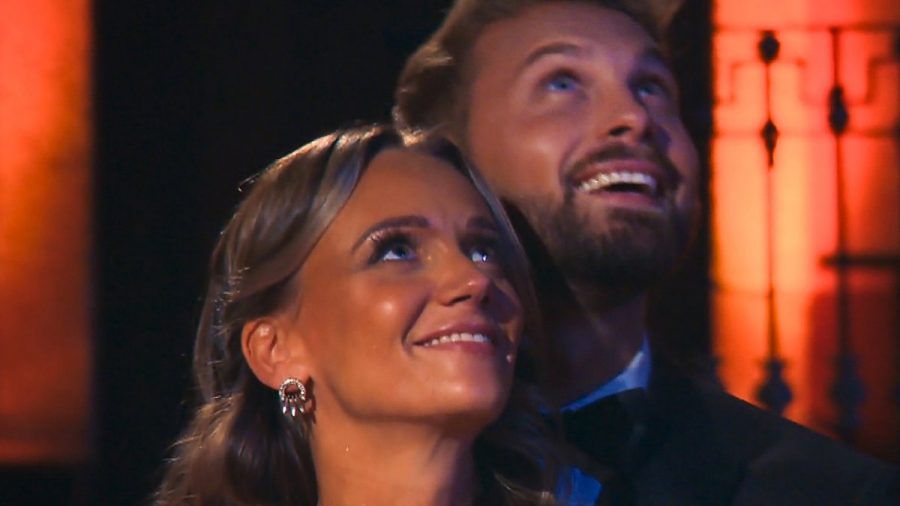 Dominik Stuckmann und Anna Rossow im großen "Bachelor"-Finale. (jom/spot)