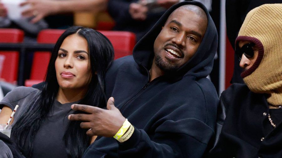Chaney Jones und Kanye West beim Spiel der Miami Heat gegen Minnesota Timberwolves. (jom/spot)