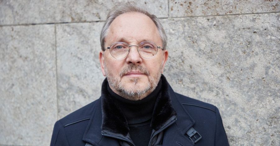 Kult-Komiker Olli Dittrich hat wegen des Ukraine-Krieges darüber nachgedacht, seine bevorstehende Tour abzubrechen.