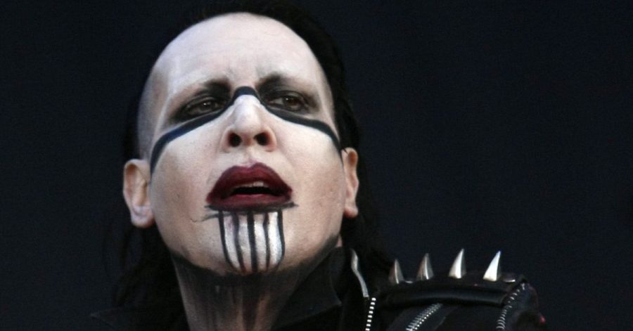 Mehrere Frauen machen dem Schockrocker Marylin Manson schwere Vorwürfe.