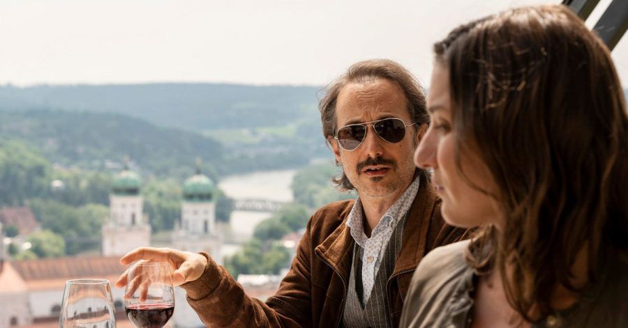 Der windige Privatdetektiv Ferdinand Zankl (Michael Ostrowski), Frederike Bader (Marie Leuenberger) und Passau.