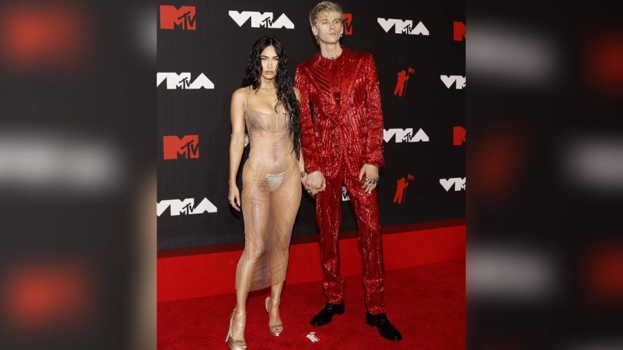 Megan Fox und Machine Gun Kelly kurz nach ihrer Verlobung. (mia/spot)