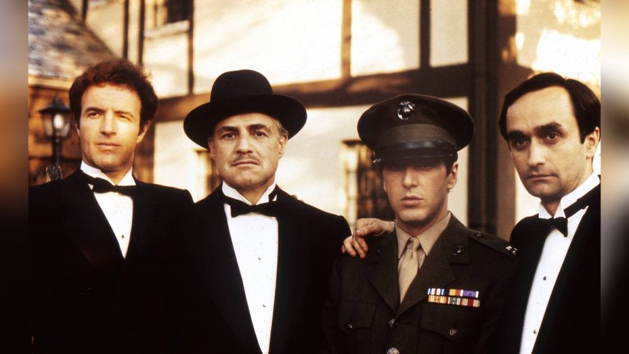 Die Corleones (v.l.n.r.): Sonny (James Caan), Vito (Marlon Brando), Michael Corleone (Al Pacino) und Fredo (John Cazale). (smi/spot)