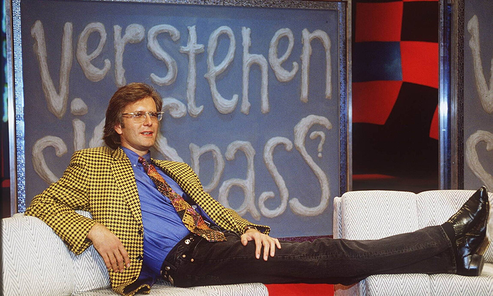 Harald Schmidt auf der Couch bei „Verstehen Sie Spaß“