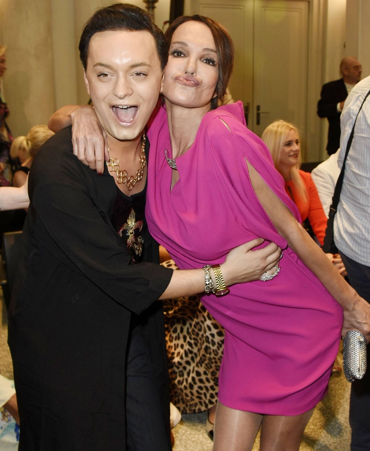 Julian F.M. Stoeckel mit Anouschka Renzi auf einer Party" class="size-full wp-image-1334943