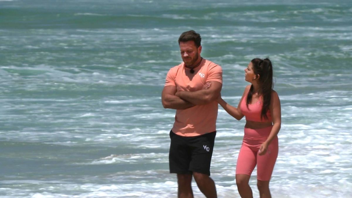 Prominent getrennt Meike und Marcus am Strand