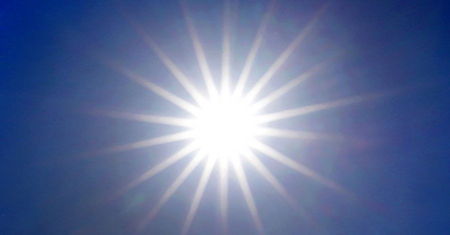 Resümee für 2021: ein Jahr der Extreme, darunter der heißeste Sommer in Europa, Hitzewellen im Mittelmeerraum, Überschwemmungen und Windflauten in Westeuropa.