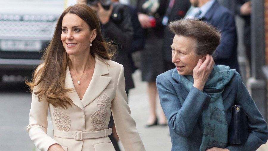 Herzogin Kate und Prinzessin Anne bei ihrem ersten offiziellen Termin als Royal-Duo. (wue/spot)