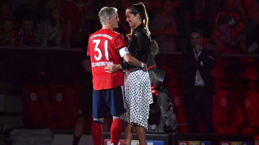 Bastian Schweinsteiger und Ana Ivanovic beim Abschiedsspiel des früheren Fußballers 2018 in München