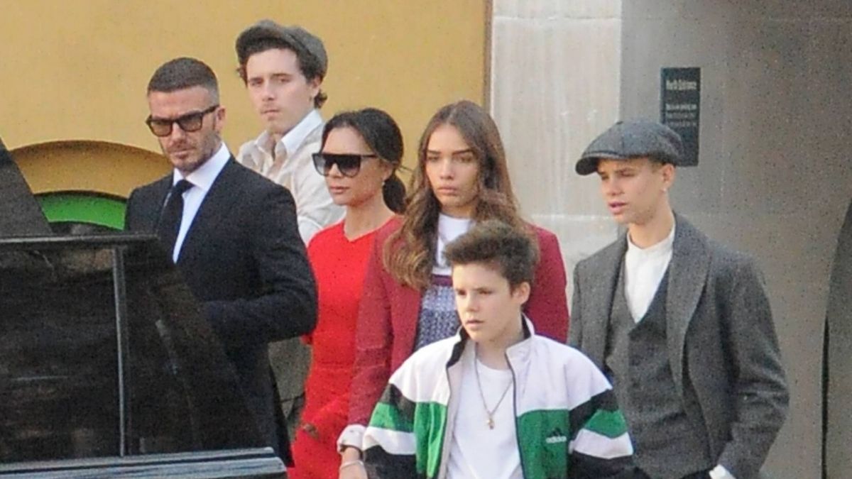 Familie Beckhams mit Model Hana Cross