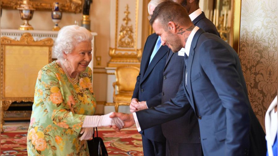 David Beckham bei einem Treffen mit der Queen 2018. (tae/spot)