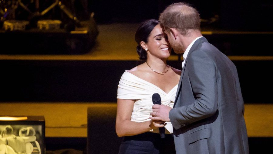 Prinz Harry und Herzogin Meghan bei der Eröffnungszeremonie der Invictus Games in Den Haag. (hub/spot)