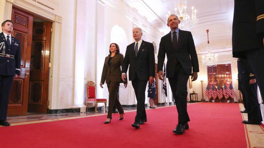 Kamala Harris, Joe Biden und Barack Obama (r.) im Weißen Haus. (hub/spot)