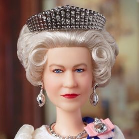 Die Queen als Barbie-Puppe