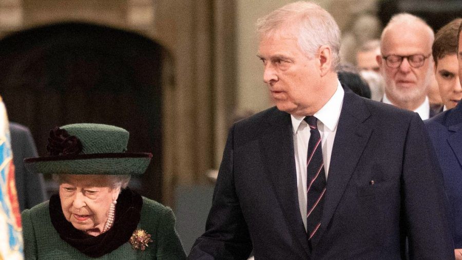 Das Foto von Queen Elizabeth II. und Prinz Andrew hätte es fast nicht gegeben. (tae/spot)