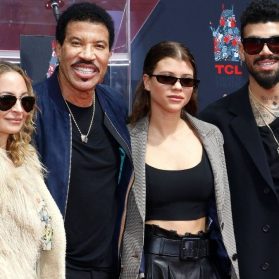 Sofia Richie mit ihrem Vater Lionel Richie und ihren Geschwistern in Hollywood