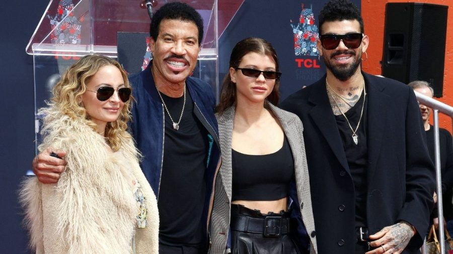 Sofia Richie mit ihrem Vater Lionel Richie und ihren Geschwistern in Hollywood