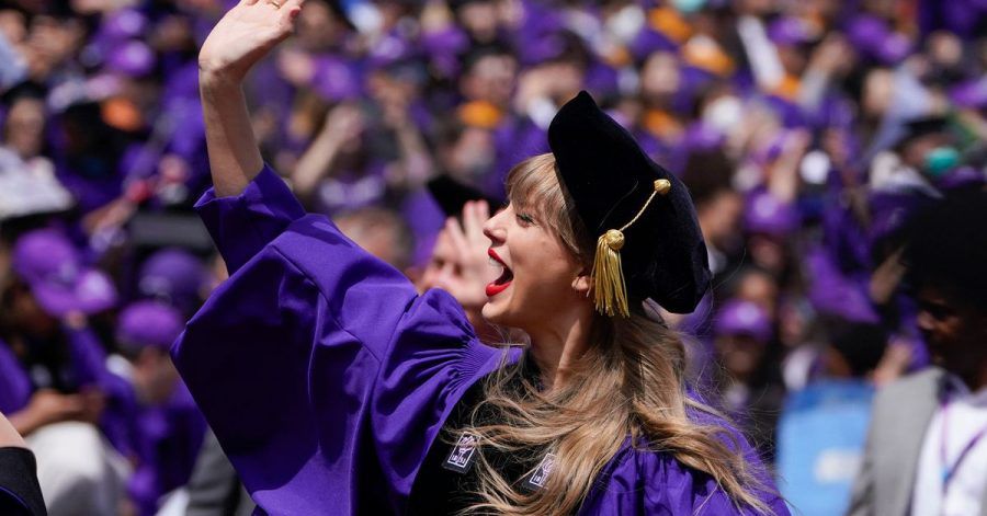 Taylor Swift hat die Ehrendoktorwürde erhalten. Bei der Abschlussfeier hatte sie Lebenstipps parat.