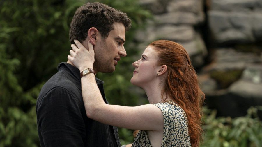 Theo James und Rose Leslie als das Zeitreise-Ehepaar Henry und Clare. (stk/spot)
