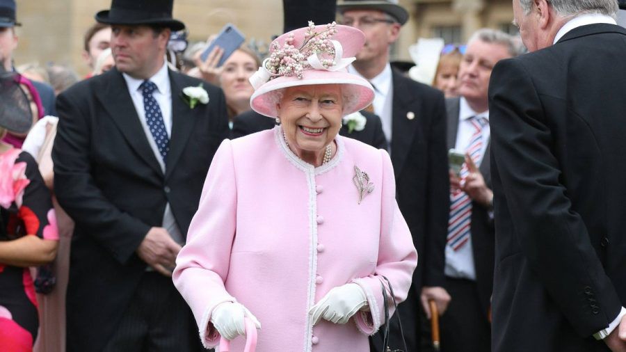 Queen Elizabeth II. bei einer der letzten regulären Gartenpartys im Mai 2019 im Buckingham Palast in London. (ili/spot)
