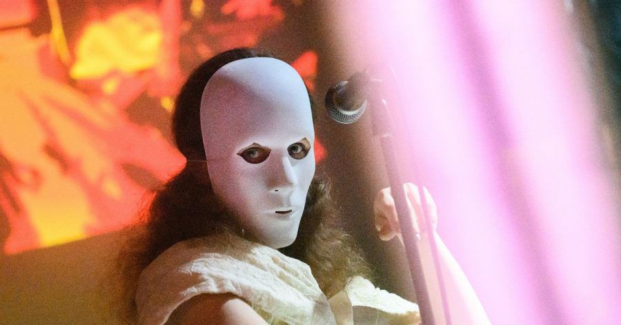 Maria Aljochina beim Konzert der russischen Punkband Pussy Riot in Berlin.