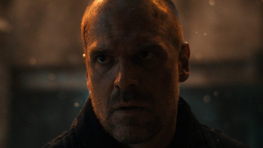 Staffel drei von "Stranger Things" ließ Jim Hopper (David Harbour) in einer mehr als misslichen Lage zurück. (stk/spot)