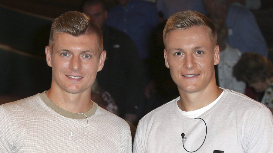 Toni (l.) und Felix Kroos. (smi/spot)