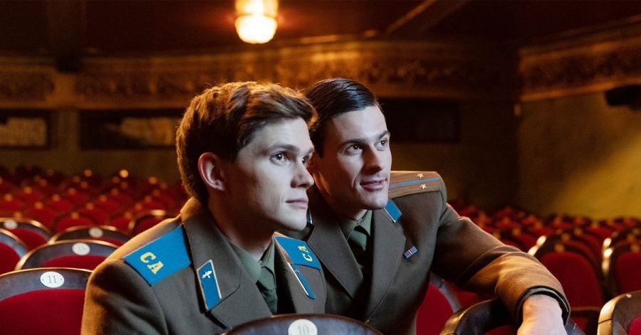 Sie lieben sich: Sergey (Tom Prior) und Roman (Oleg Zagorodnii).