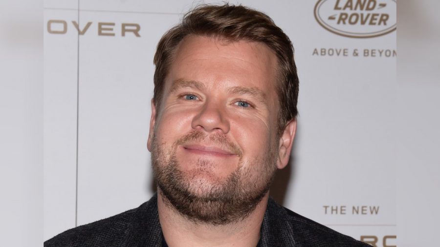 "Late Late Show"-Moderator James Corden hat sich zu seiner Badroutine geäußert. (ntr/spot)