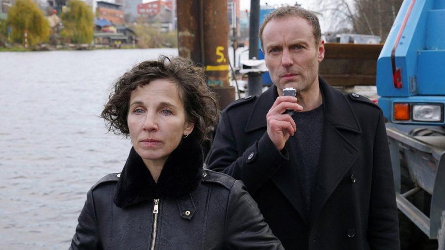 Nina Rubin (Meret Becker) und Robert Karow (Mark Waschke) ermitteln im "Tatort: Das Mädchen, das allein nach Haus' geht" zum letzten Mal zusammen. (amw/spot)