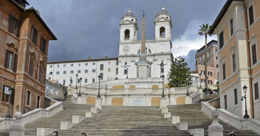 Die Spanische Treppe in Rom gehört zu den Sehenswürdigkeiten der Stadt.