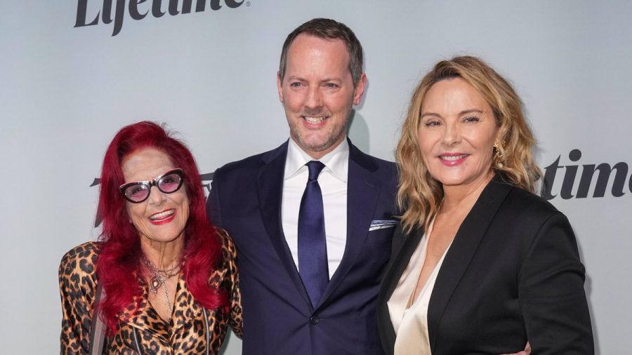 Patricia Field, Russell Thomas und Kim Cattrall beim "Variety Power of Women 2022"-Event in New York. (hub/spot)