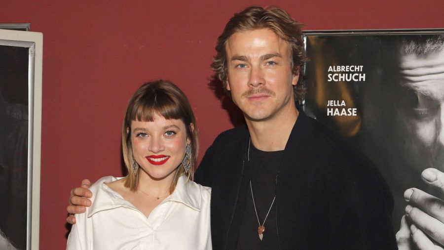 Jella Haase und Albrecht Schuch bei der Preview des Kinofilms "Lieber Thomas" im November 2021 im Hamburger Zeise Kino. (ili/spot)