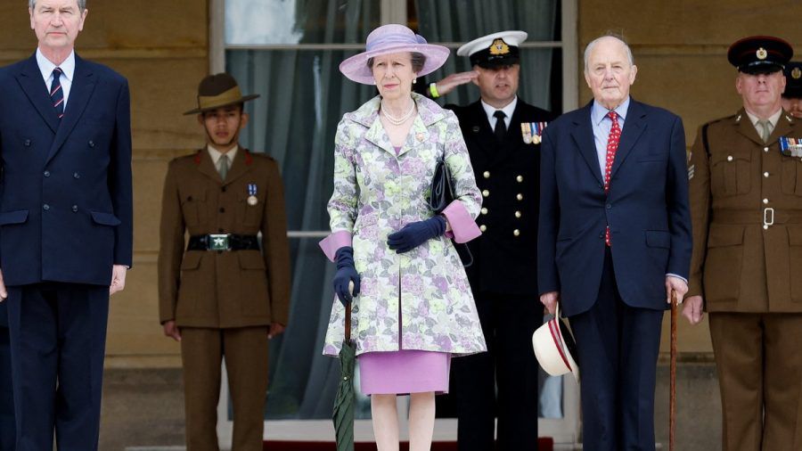 Prinzessin Anne hat einen alten Look recycelt. (amw/spot)