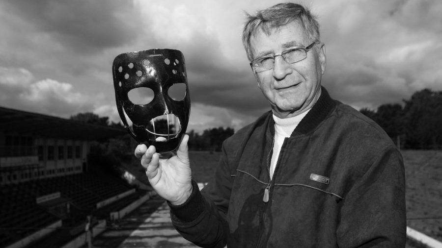 Klaus Hirche war bekannt als "Mann mit der schwarzen Maske". (wue/spot)