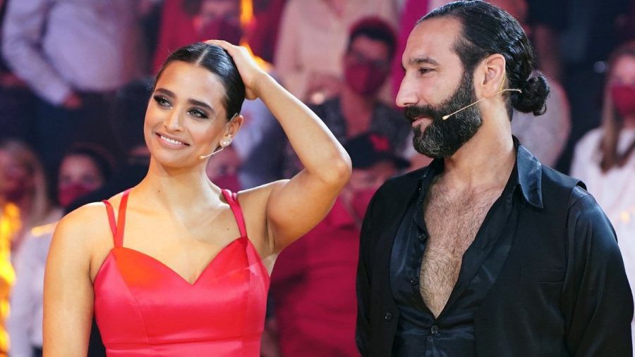 Amira Pocher und Massimo Sinató sind bei "Let's Dance" ausgeschieden. (hub/spot)