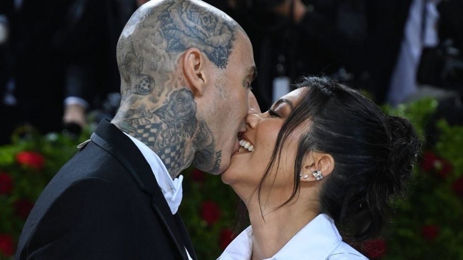 Kourtney Kardashian und Travis Barker lieben provozierende Auftritte