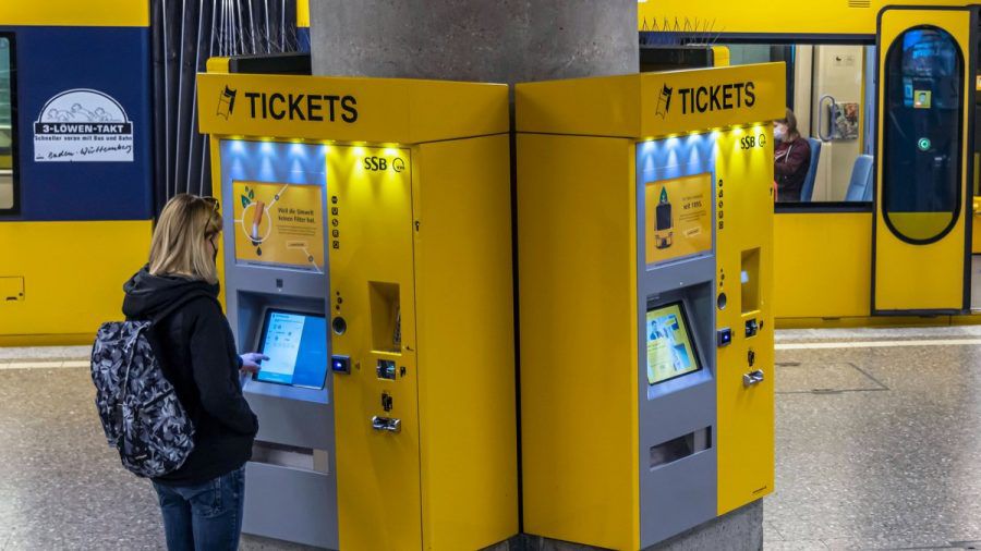Ab Juni fahren Bürgerinnen und Bürger für neun Euro im Monat bundesweit mit Bus und Bahn. (jk/spot)