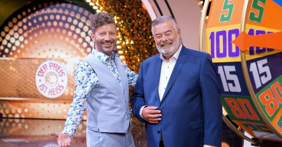 Showmaster Harry Wijnvoord (r) und Thorsten Schorn präsentieren die Show «Der Preis ist heiß».