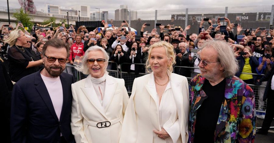 Abbas Björn (l-r), Anni-Frid, Agnetha und Benny kommen zur Premiere von «Abba Voyage».