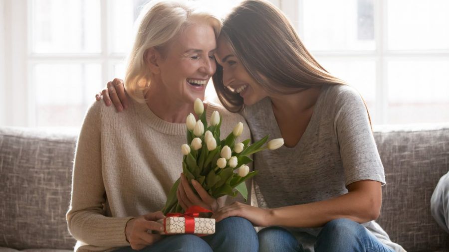 Womöglich geeignete Geschenke für die Mama gibt es im Netz auch auf den letzten Drücker. (wue/spot)