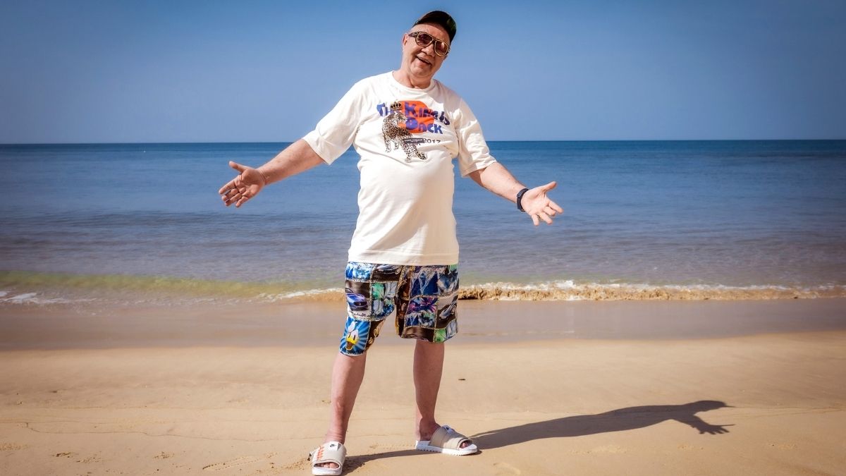 Fürst Heinz zu Wittgenstein am Strand von Kampf der Realitystars." class="size-full wp-image-1439516