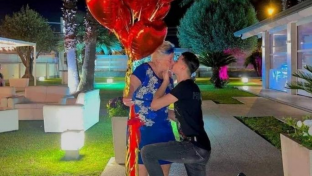 Giuseppe D'anna macht seiner 76-jährigen Freundin einen Antrag