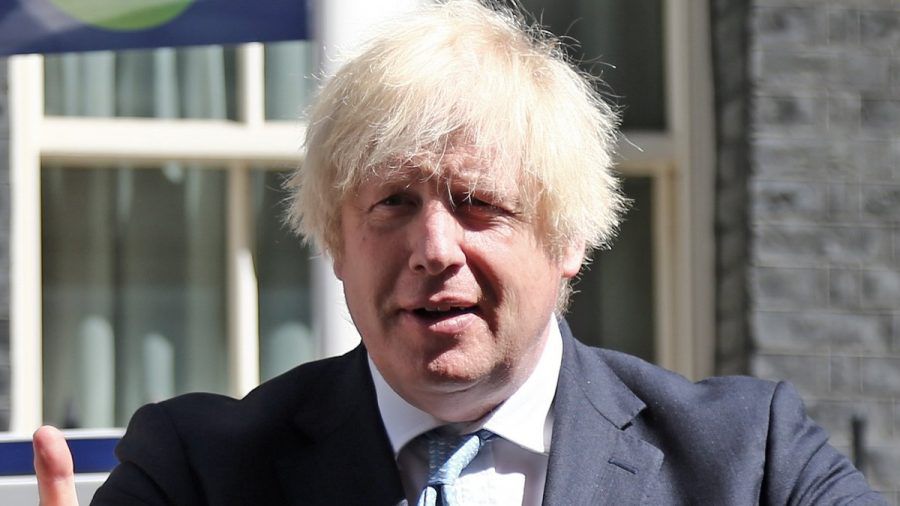 Premierminister Boris Johnson hat das Misstrauensvotum gegen ihn überstanden. (ili/spot)