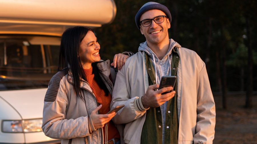 Vom Dauercamper bis zum Wohnmobil-Nomaden: Mit den richtigen Apps finden Camping-Urlauber den geeigneten Stellplatz. (elm/spot)