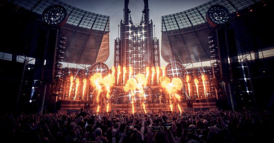 Die Band Rammstein setzte beim Konzert im Olympiastadion Berlin viel Pyrotechnik ein.