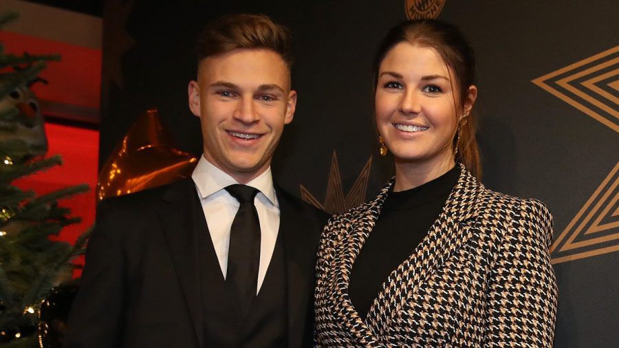 Joshua Kimmich mit seiner Partnerin im Jahr 2019. (wue/spot)