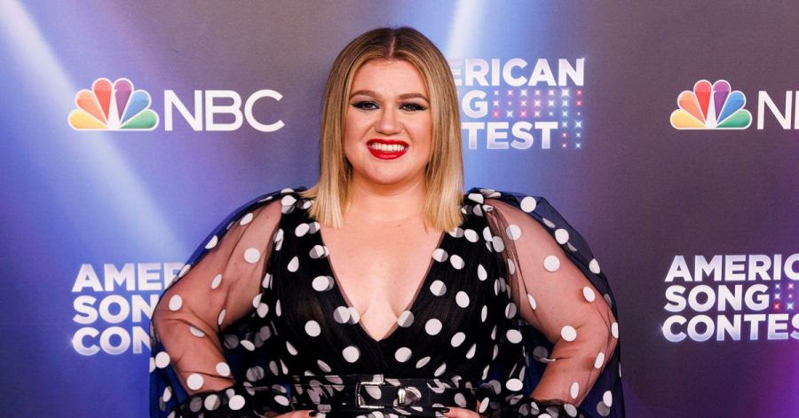 Die US-Sängerin Kelly Clarkson erzählt von schwiereigen Zeiten.