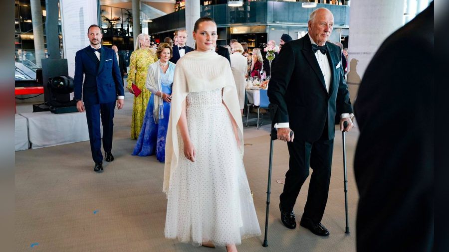 Prinzessin Ingrid Alexandra von Norwegen feiert mit ihrer royalen Familie. (hub/spot)